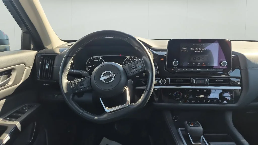 Used 2024 Silver Nissan SV image 11