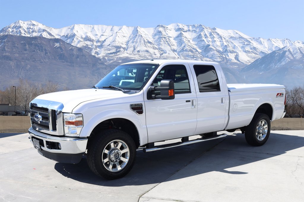 Used 2010 White Ford  image 2