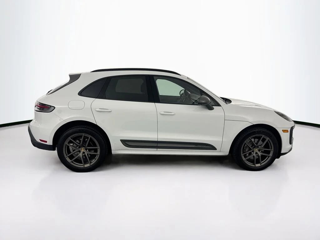 Used 2023 White Porsche T image 4