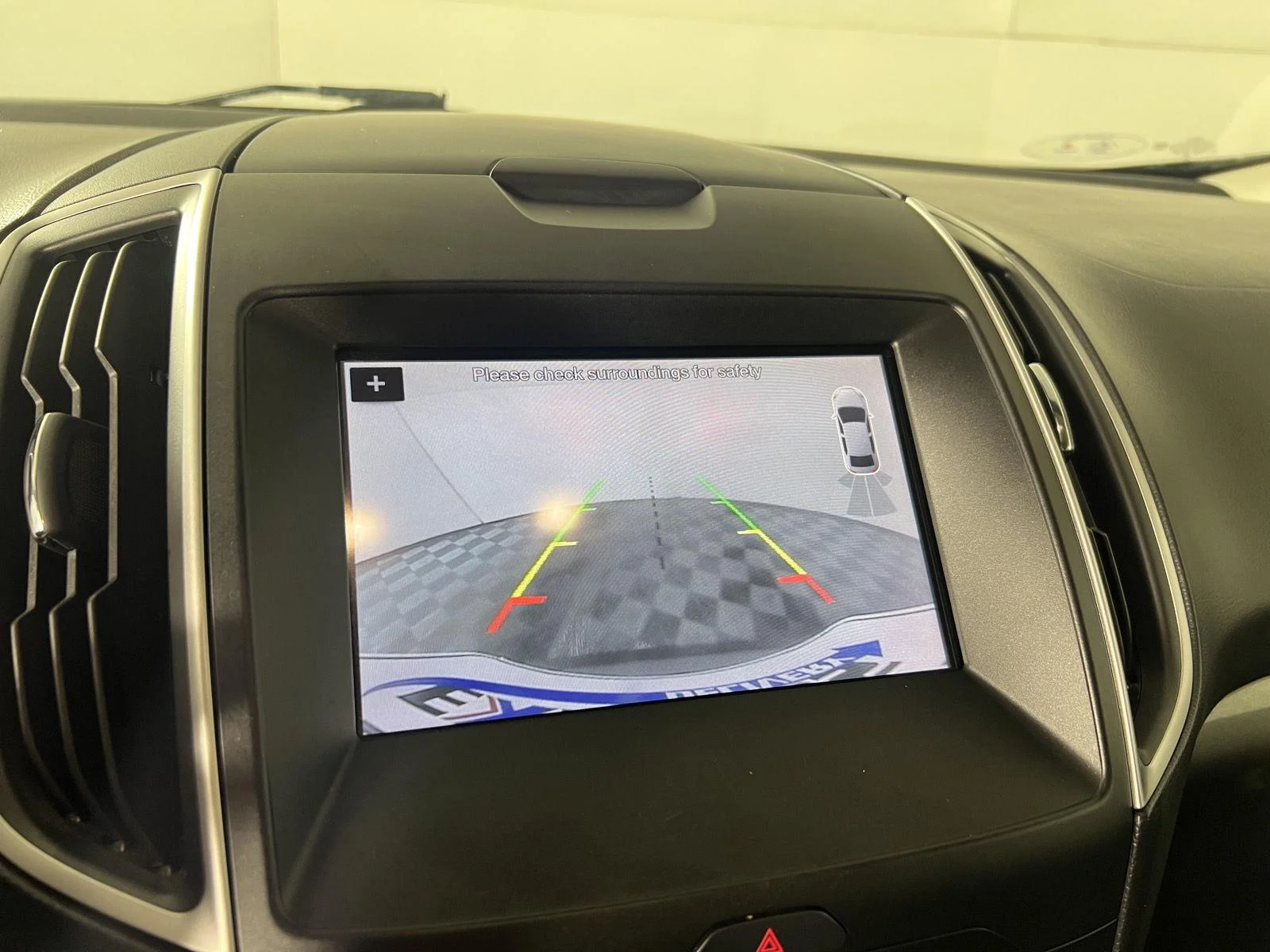 Used 2019 Magnetic Ford SEL image 7