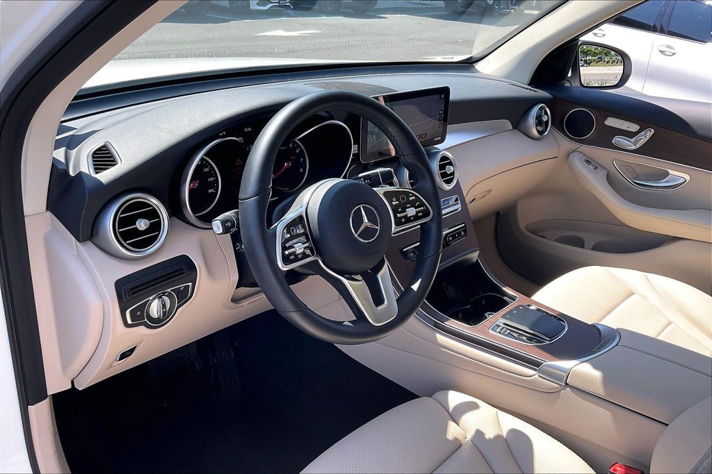 2022 Mercedes-Benz GLC GLC300 - Photo 11