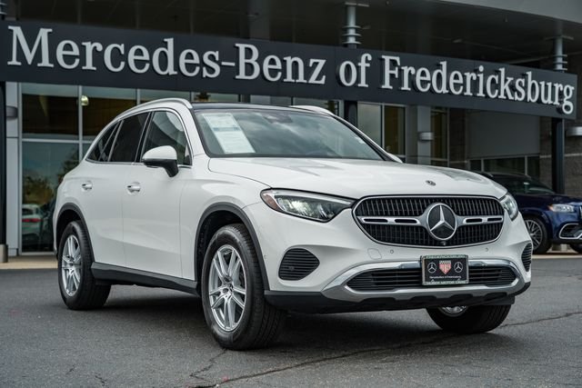 Used 2023 Polar White Mercedes-Benz GLC 300 image 1