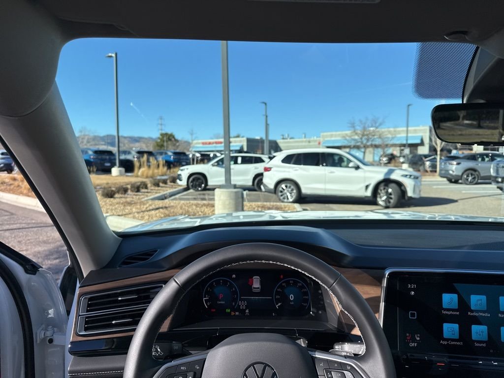 New 2026 Opal White Pearl Volkswagen 2.0T SE w/Technology image 13
