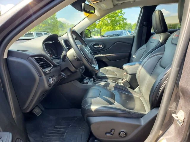 Used 2019 Gray Jeep Trailhawk image 20