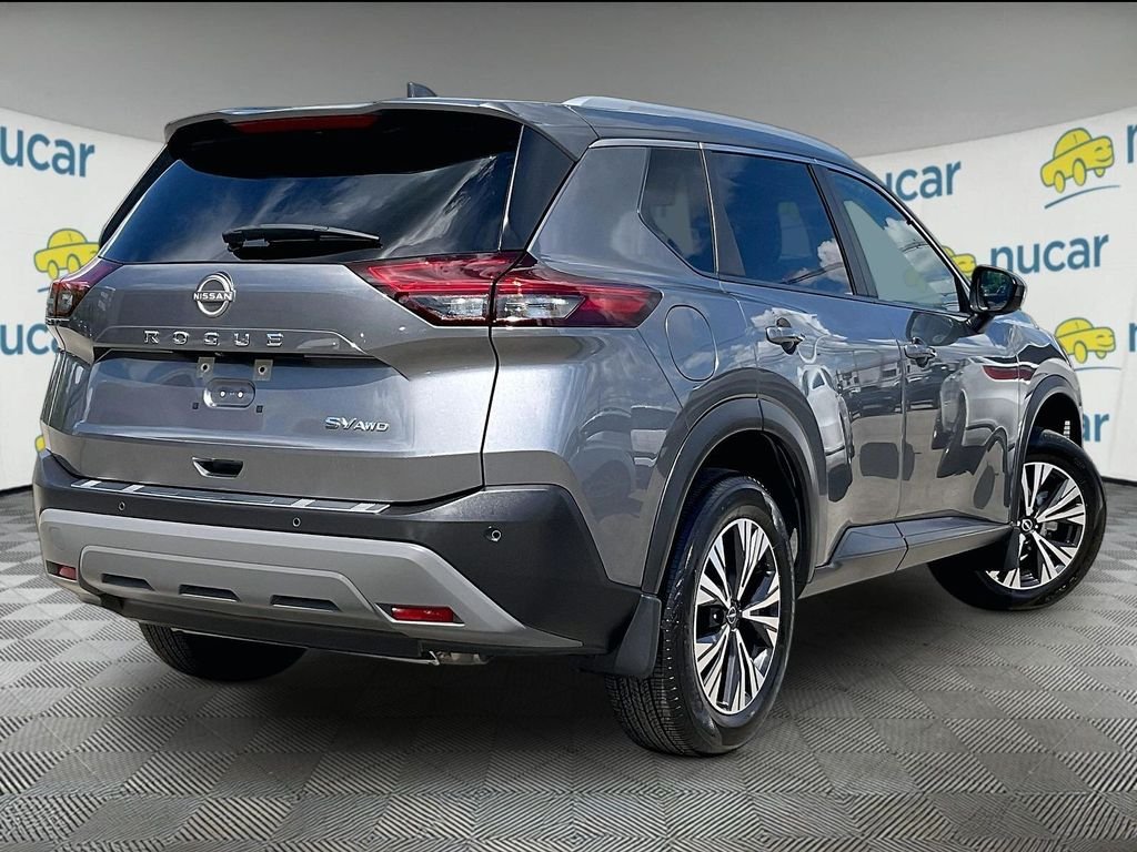 Used 2023 Gray Nissan SV image 6