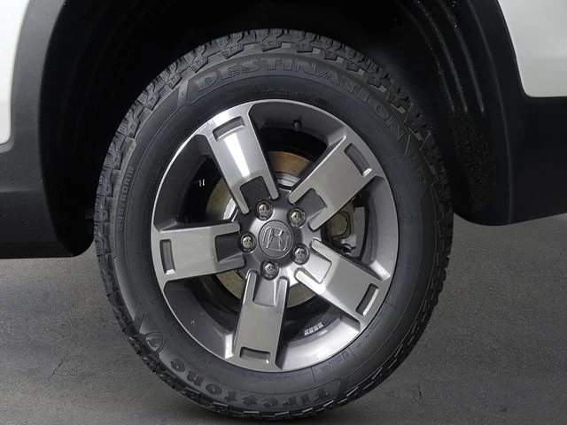 New 2026 Platinum White Pearl Honda RTL image 11