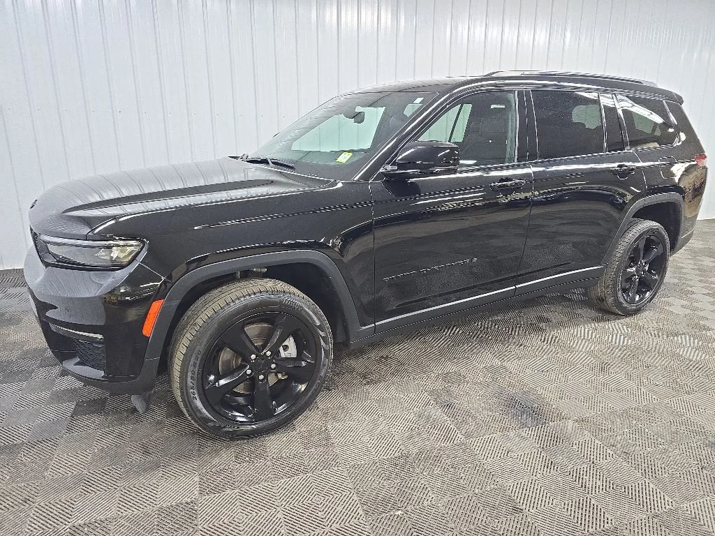Used 2024 Black Jeep Limited image 6