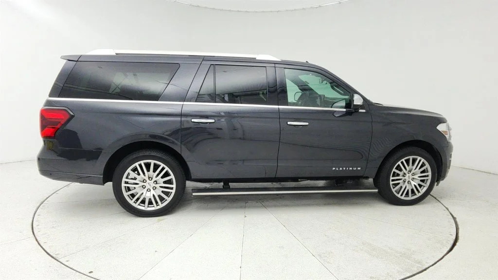 Used 2022 Gray Ford Platinum image 8