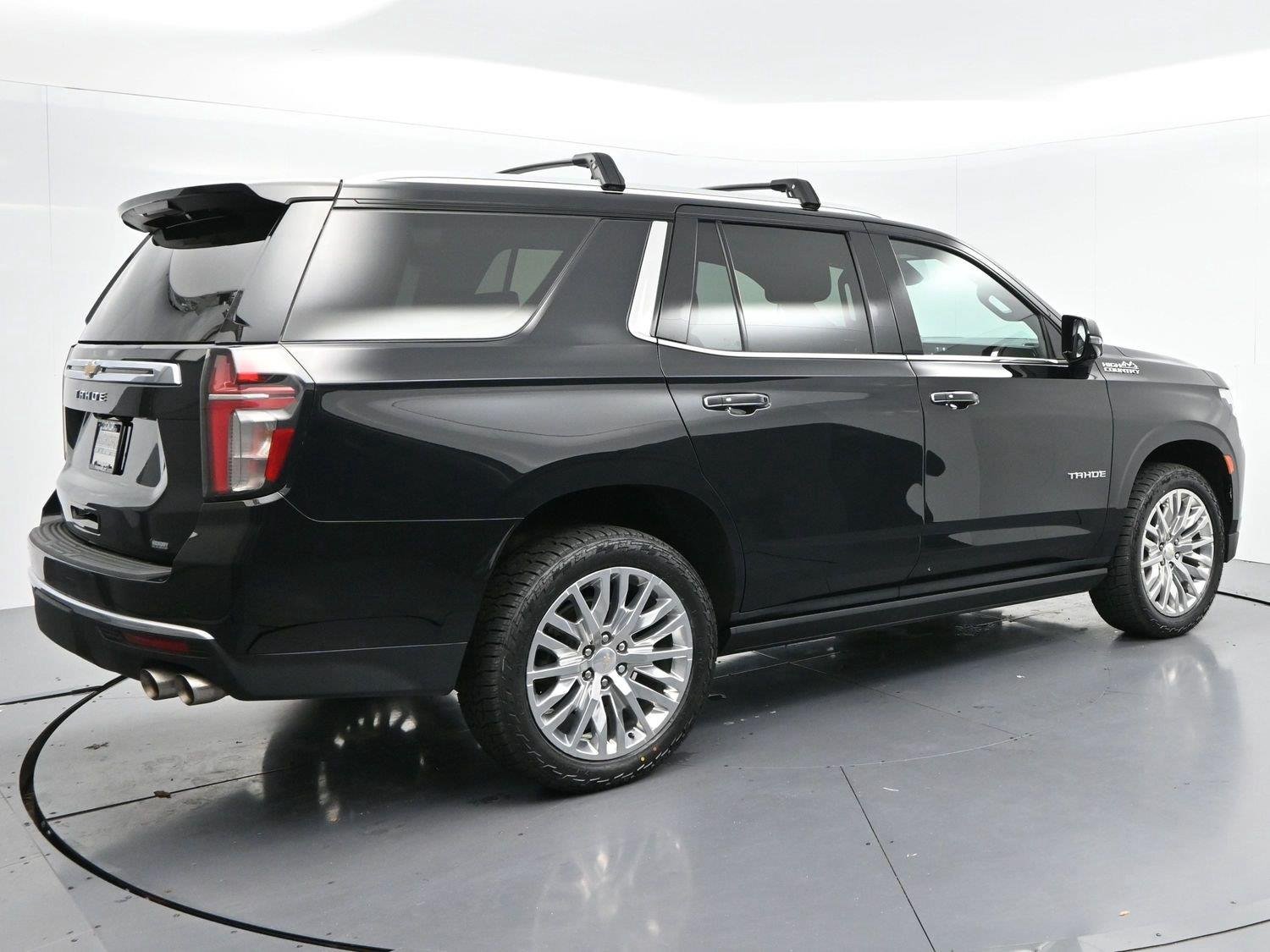 Used 2023 Black Chevrolet High Country image 7