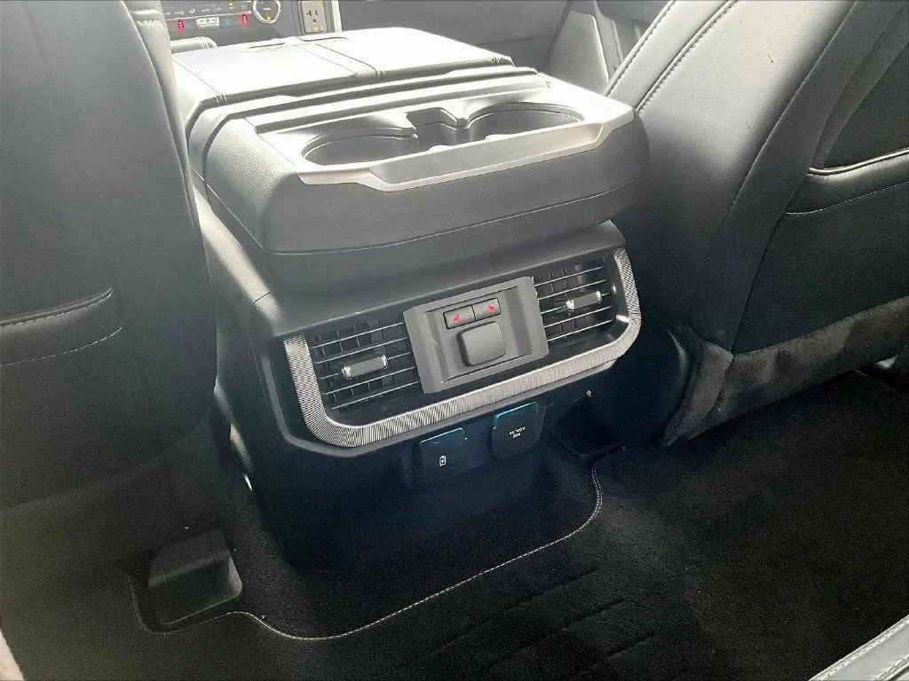 Used 2022 Gray Metallic Ford Platinum image 13
