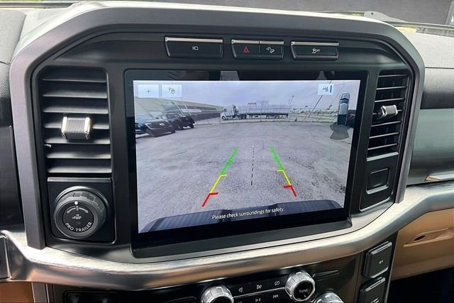 Used 2023 White Ford Lariat image 19
