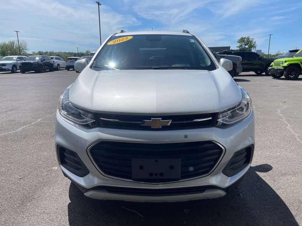 Used 2022 Silver Ice Metallic Chevrolet LT image 2