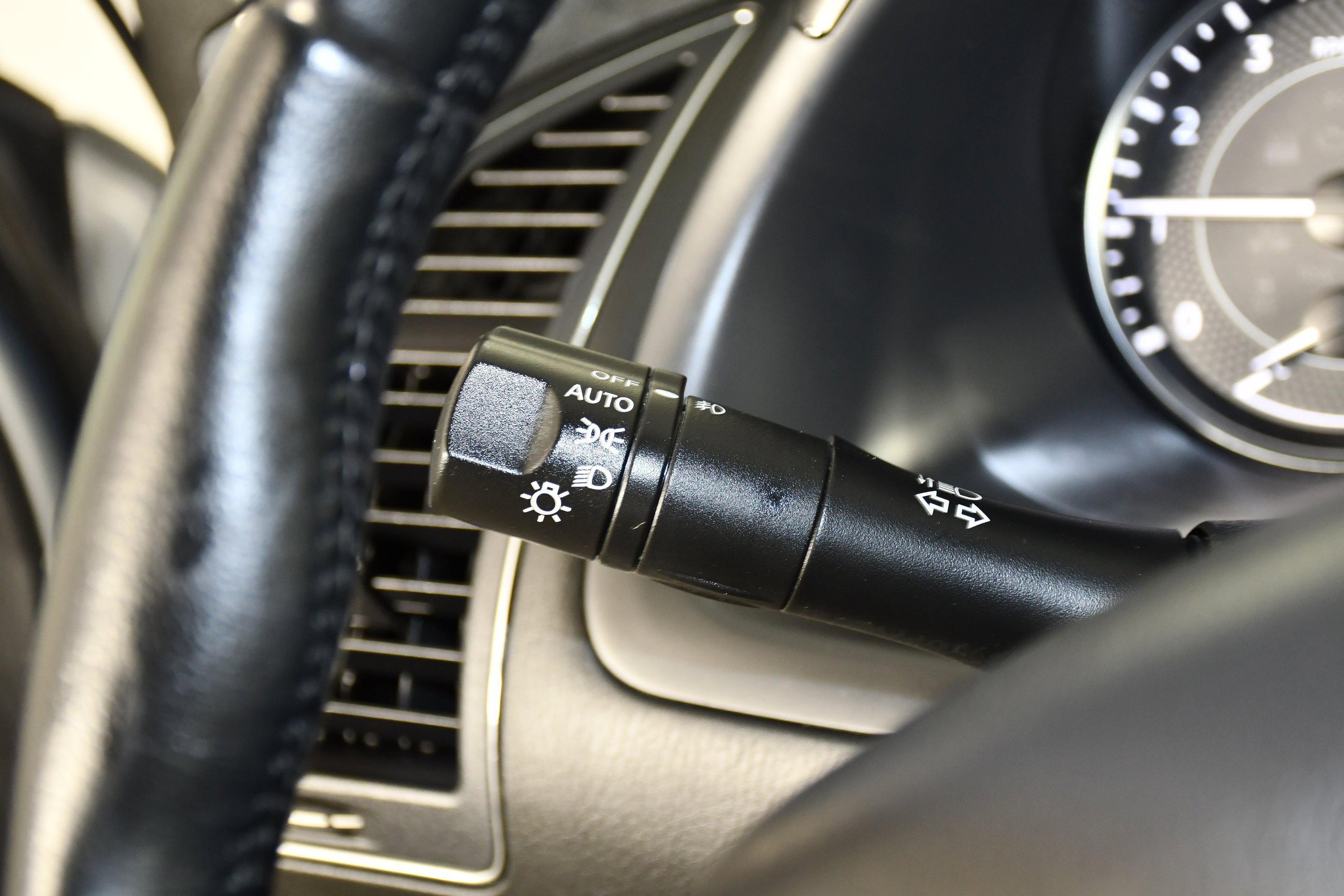 Used 2024 Brilliant Silver Metallic Nissan SV image 22