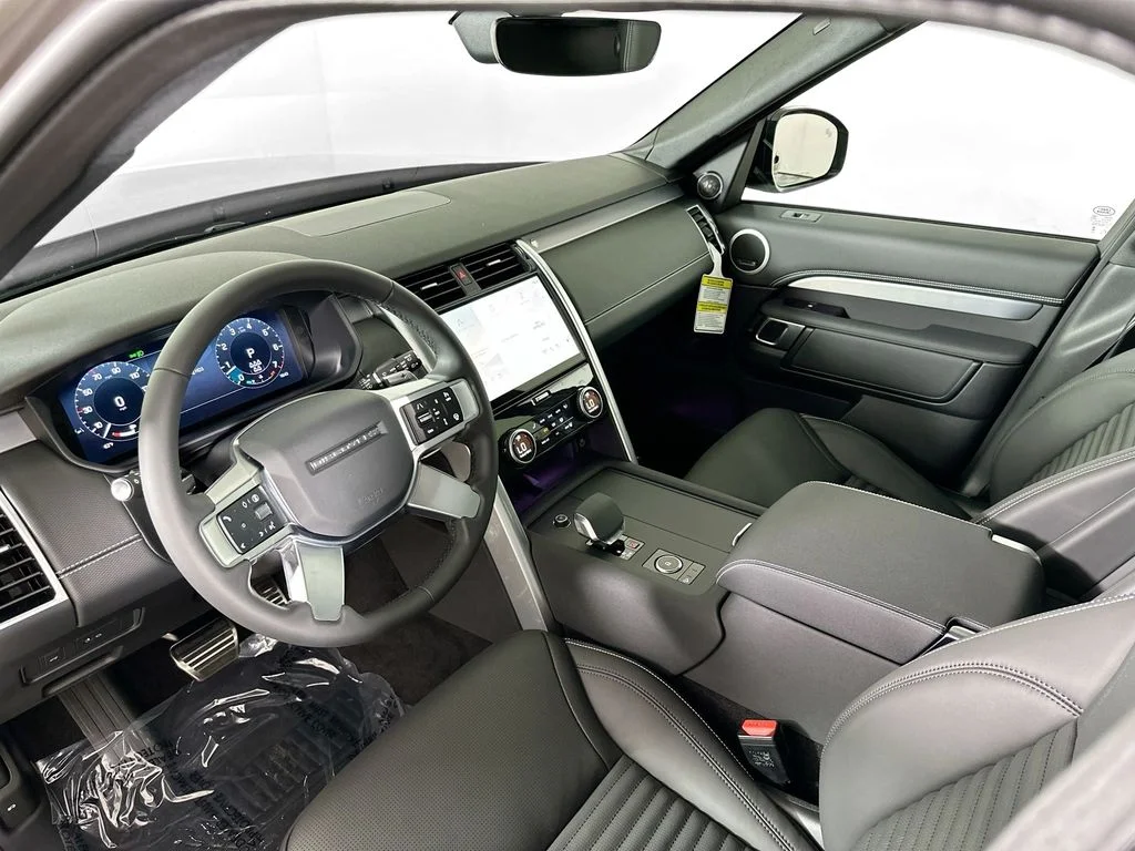 2025 Land Rover Discovery Dynamic SE - Photo 9