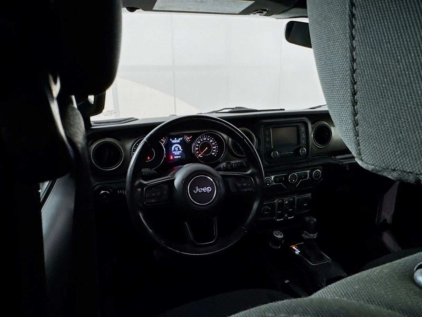 Used 2019 White Jeep Unlimited Sport S image 19