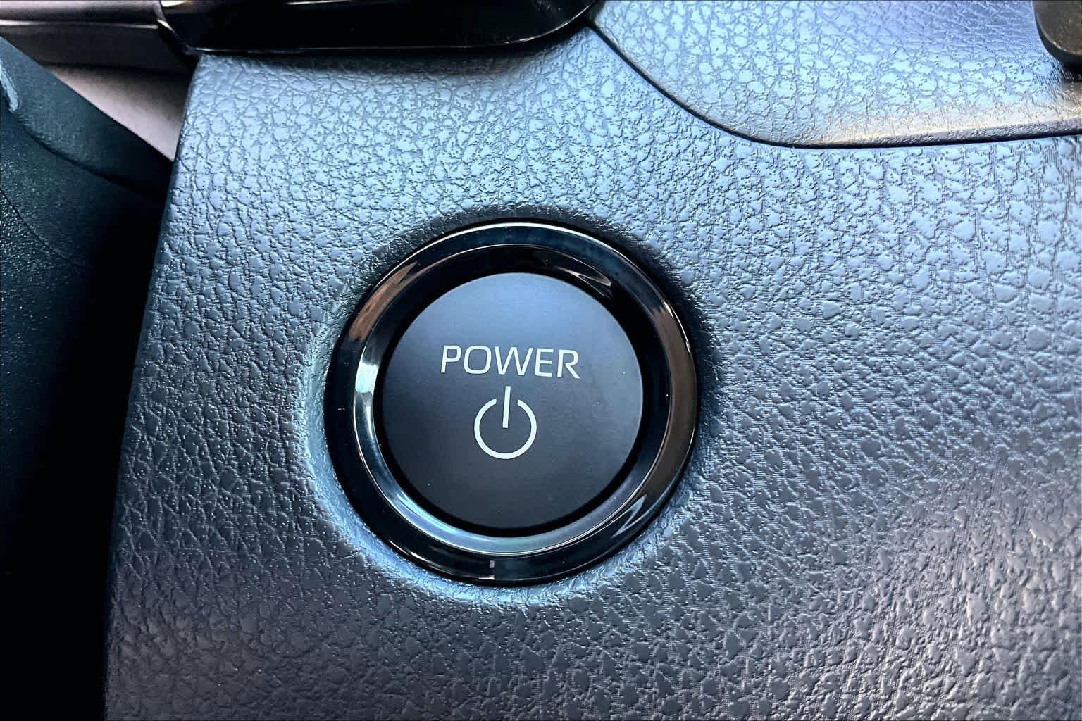 Used 2026 Ice Cap Toyota LE image 30