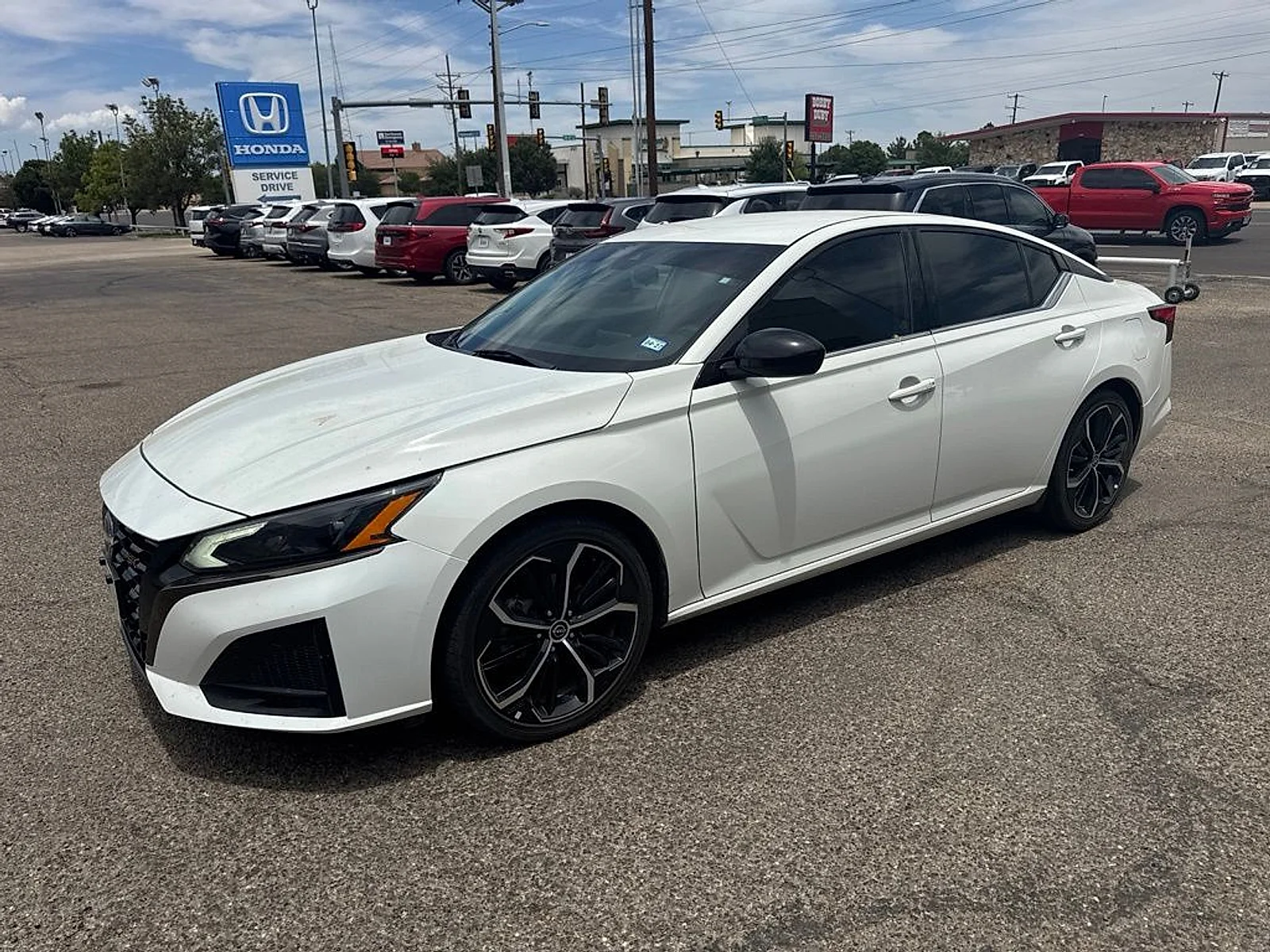 Used 2023 Glacier White Nissan SR FWD image 2