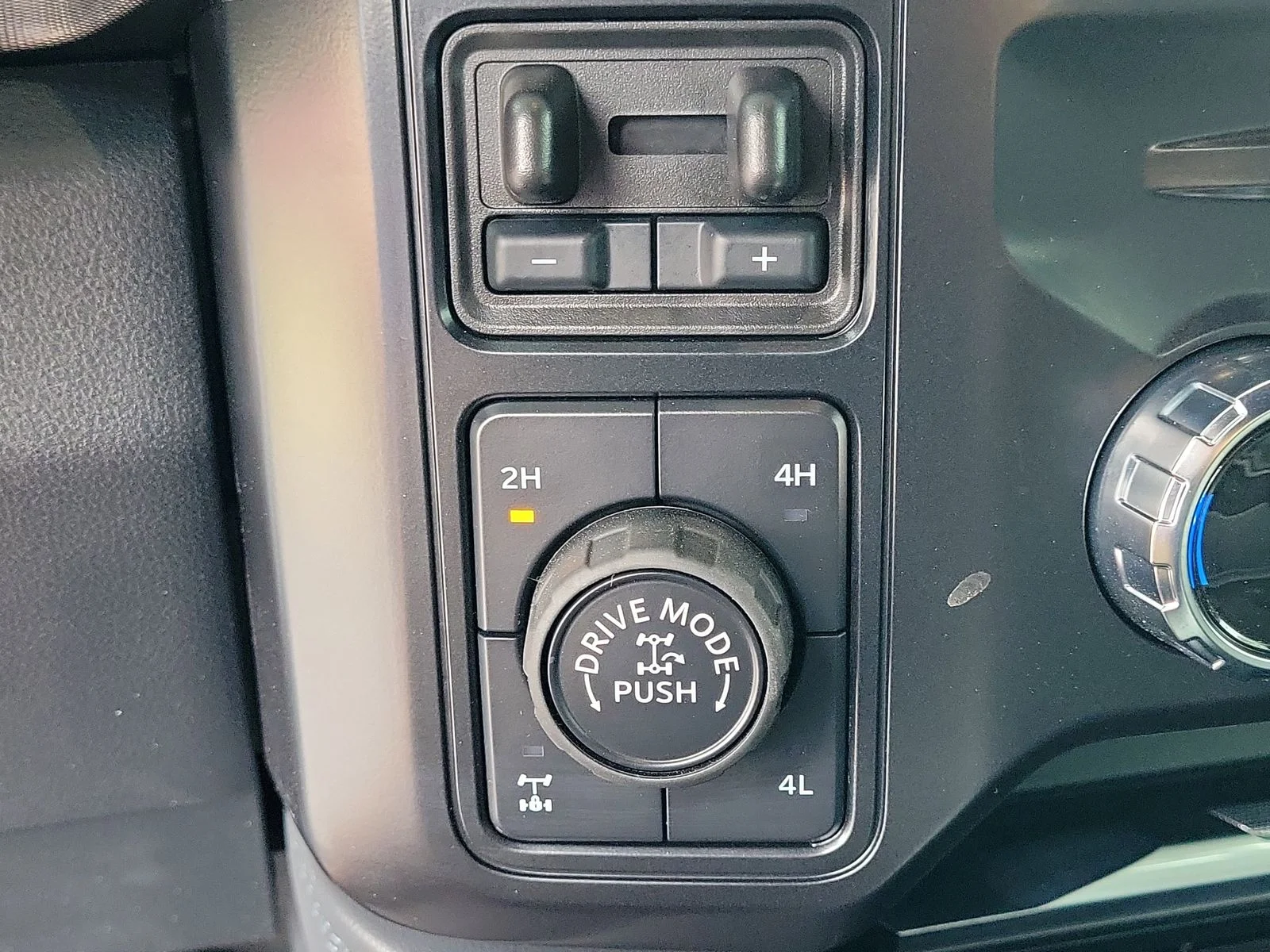 Certified Used 2026 Gray Ford Platinum image 27