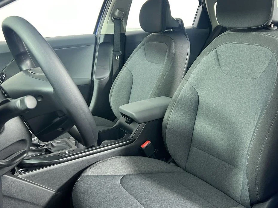 New 2026 Snow White Pearl Kia LXS image 12