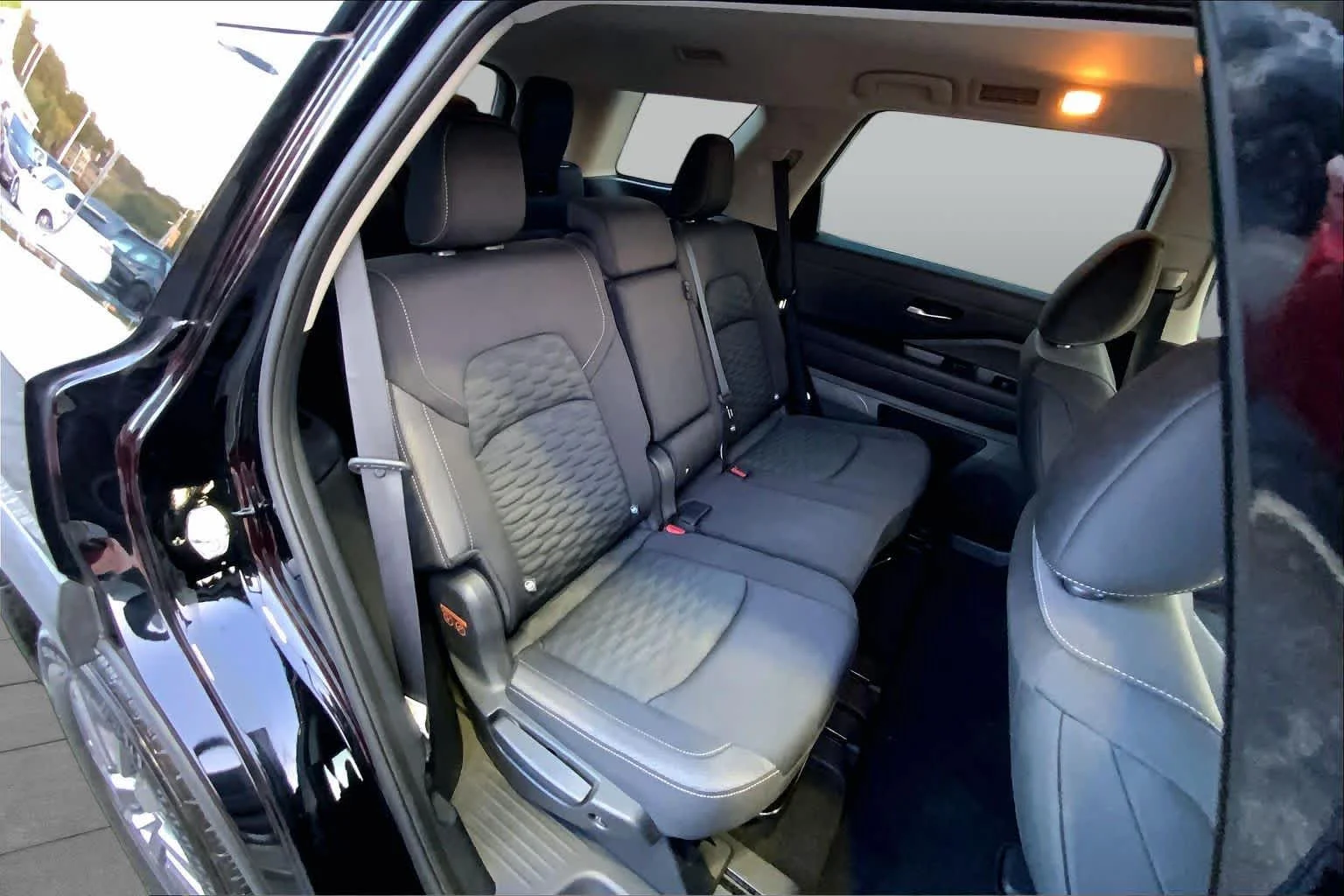 Used 2022 Super Black Nissan SV image 17