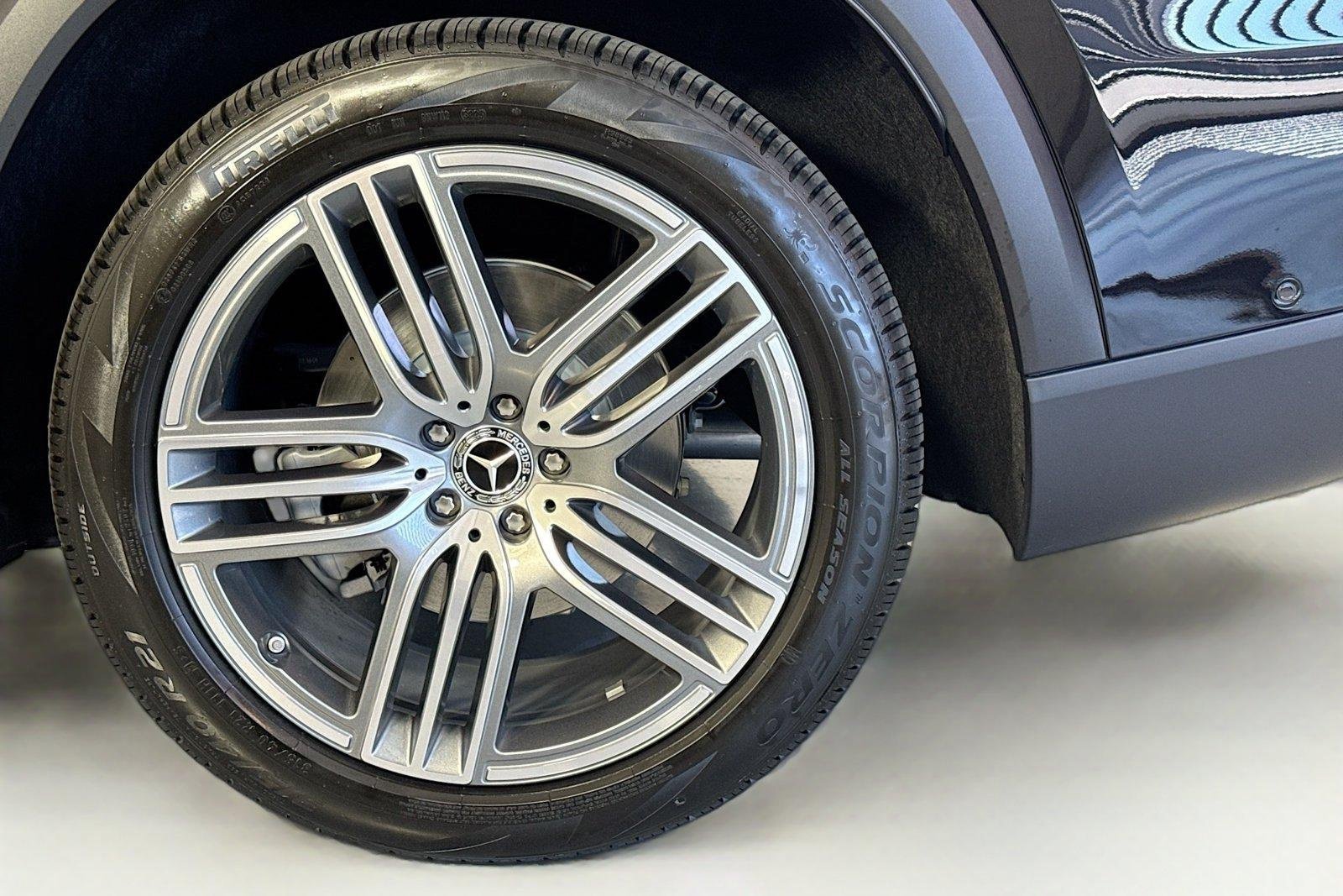 New 2026 Obsidian Black Metallic Mercedes-Benz GLS 450 image 30