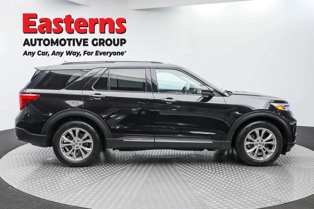 Used 2023 Black Ford Limited image 4