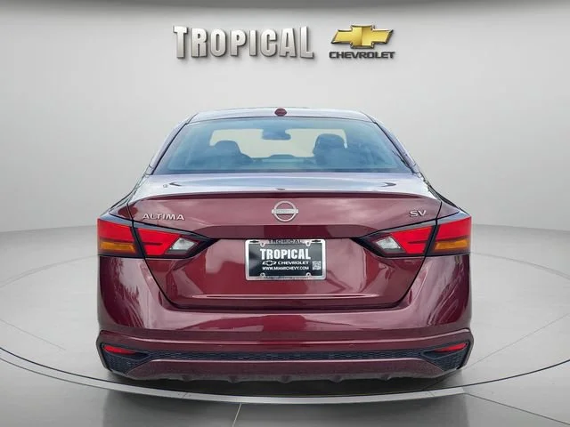 Used 2024 Red Nissan 2.5 SV image 4
