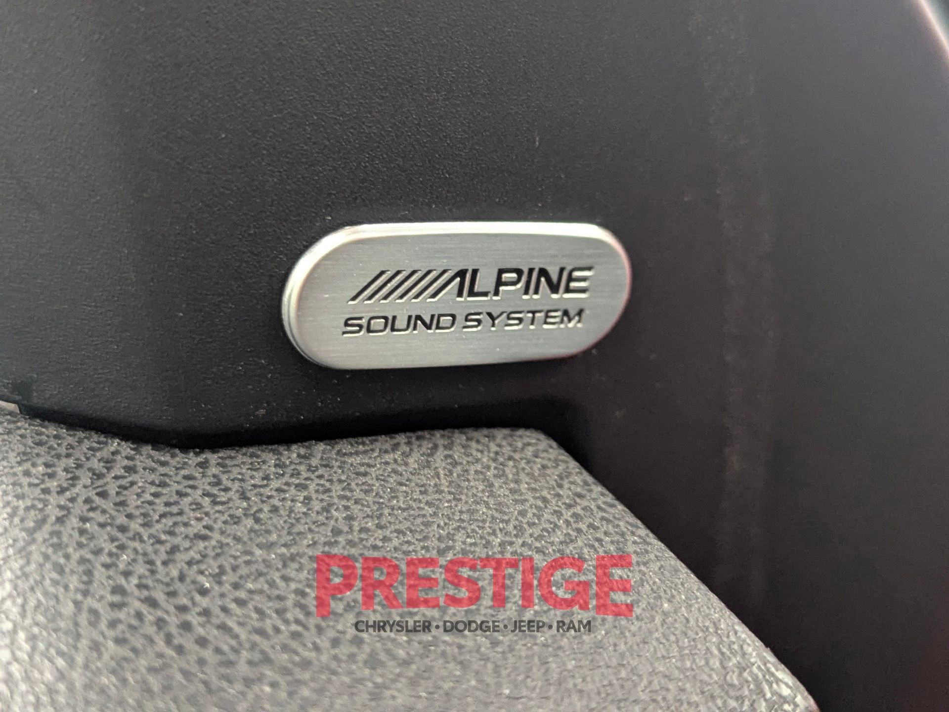Used 2023 Red Dodge SXT image 25