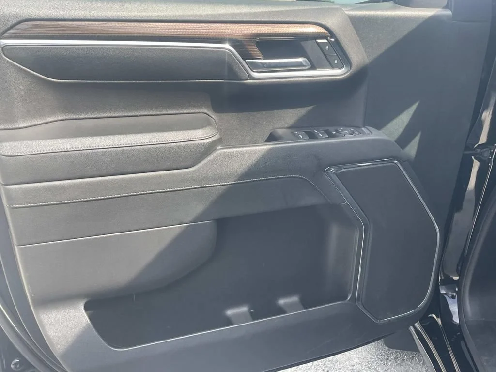 2023 Chevrolet Silverado 1500 LT - Photo 11