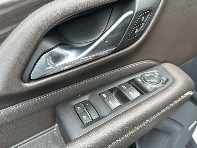 Used 2021 White GMC Denali image 17