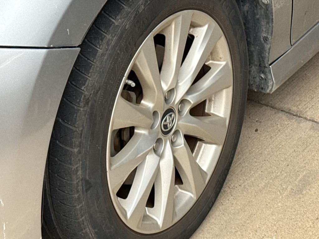 Used 2019 Celestial Silver Metallic Toyota LE image 3