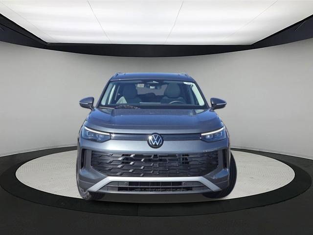 New 2026 Platinum Gray Metallic Volkswagen SE image 2