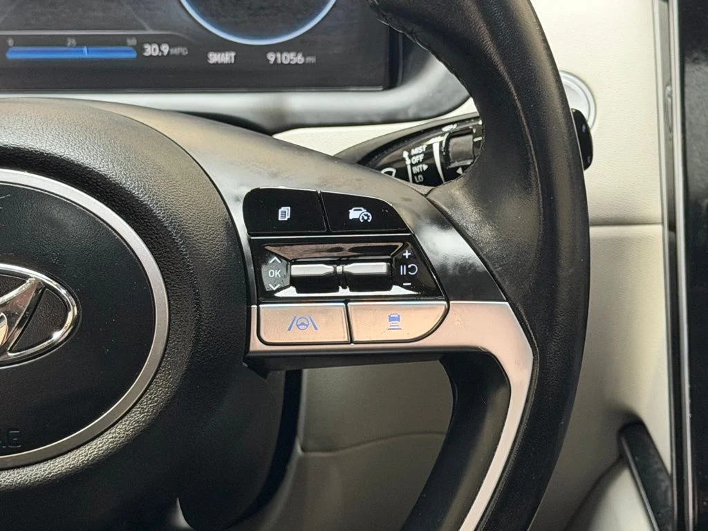 Used 2022 Amazon Gray Hyundai SEL image 15
