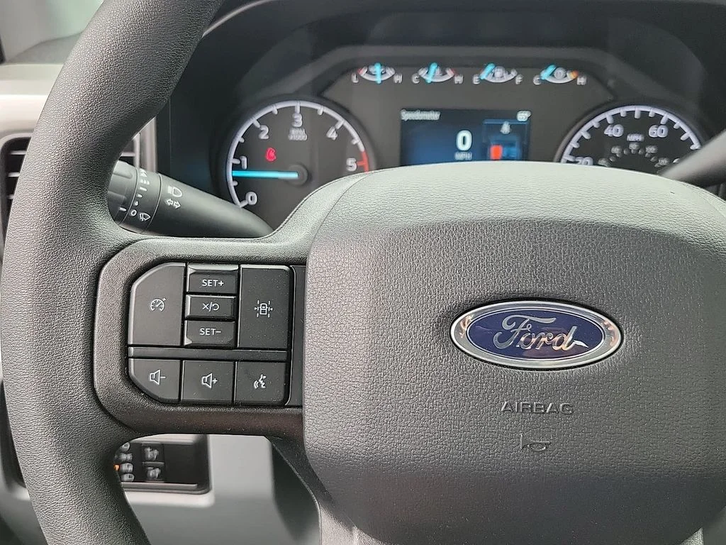 New 2026 Oxford White Ford F-350® XL image 18