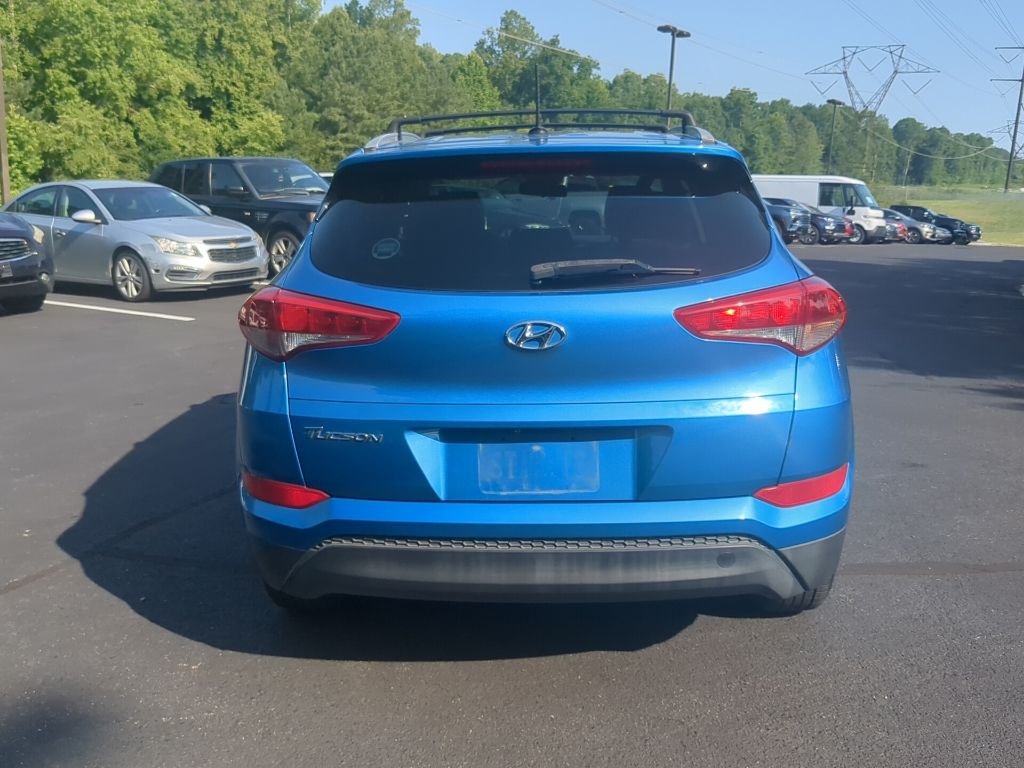Used 2017 Blue Hyundai SE image 6