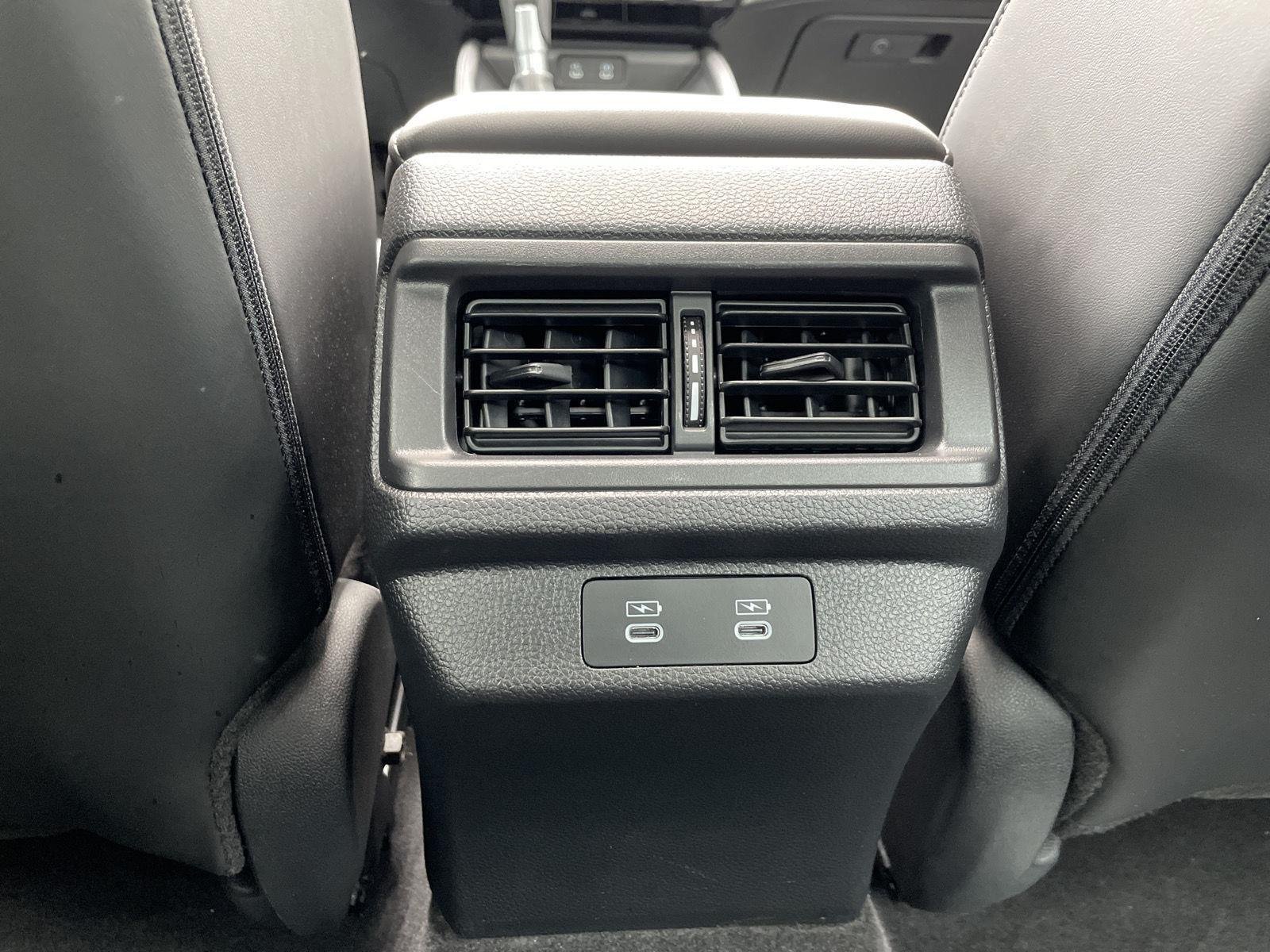 Used 2023 Platinum White Pearl Honda Touring image 28