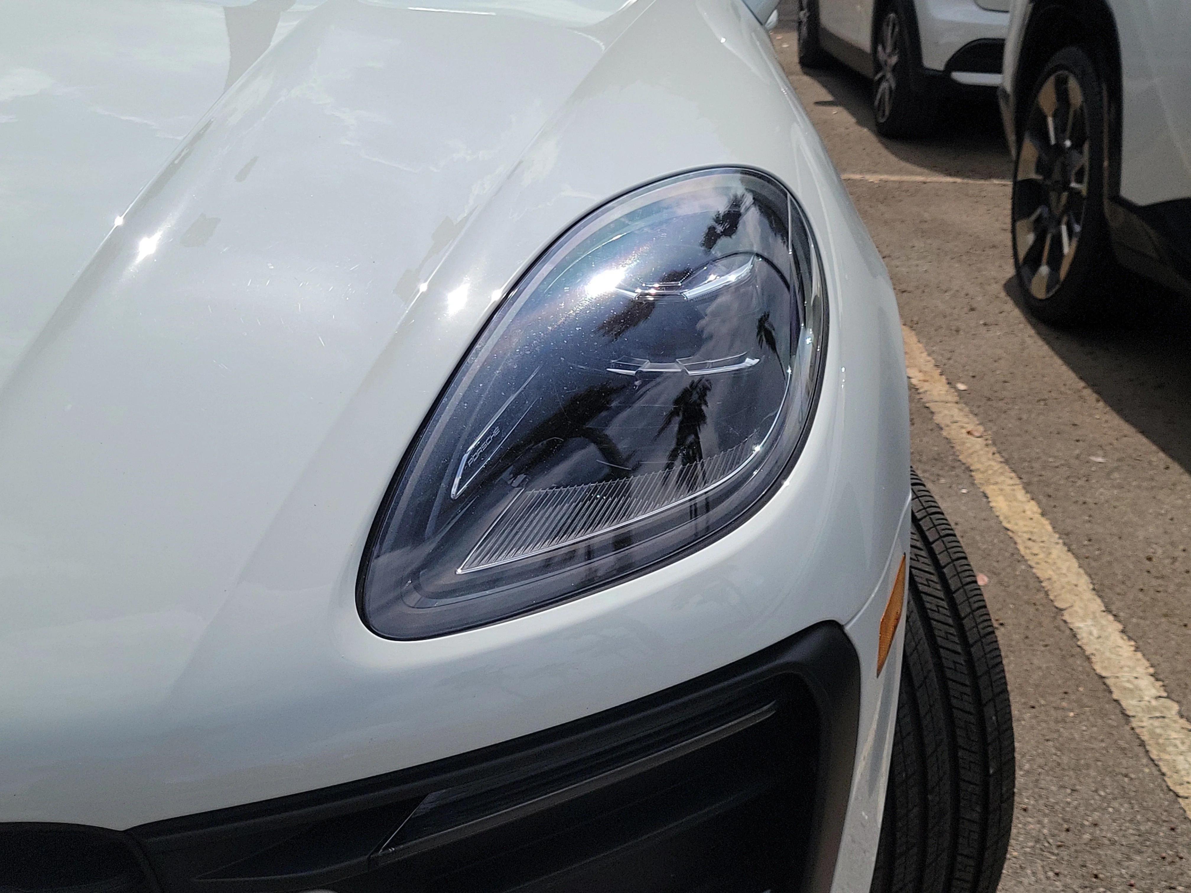 Used 2022 White Porsche Base image 5