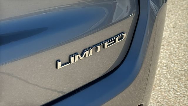 Certified Used 2022 Silver Jeep Limited image 12