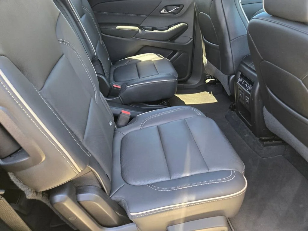 Used 2023 Sterling Gray Metallic Chevrolet Premier image 4
