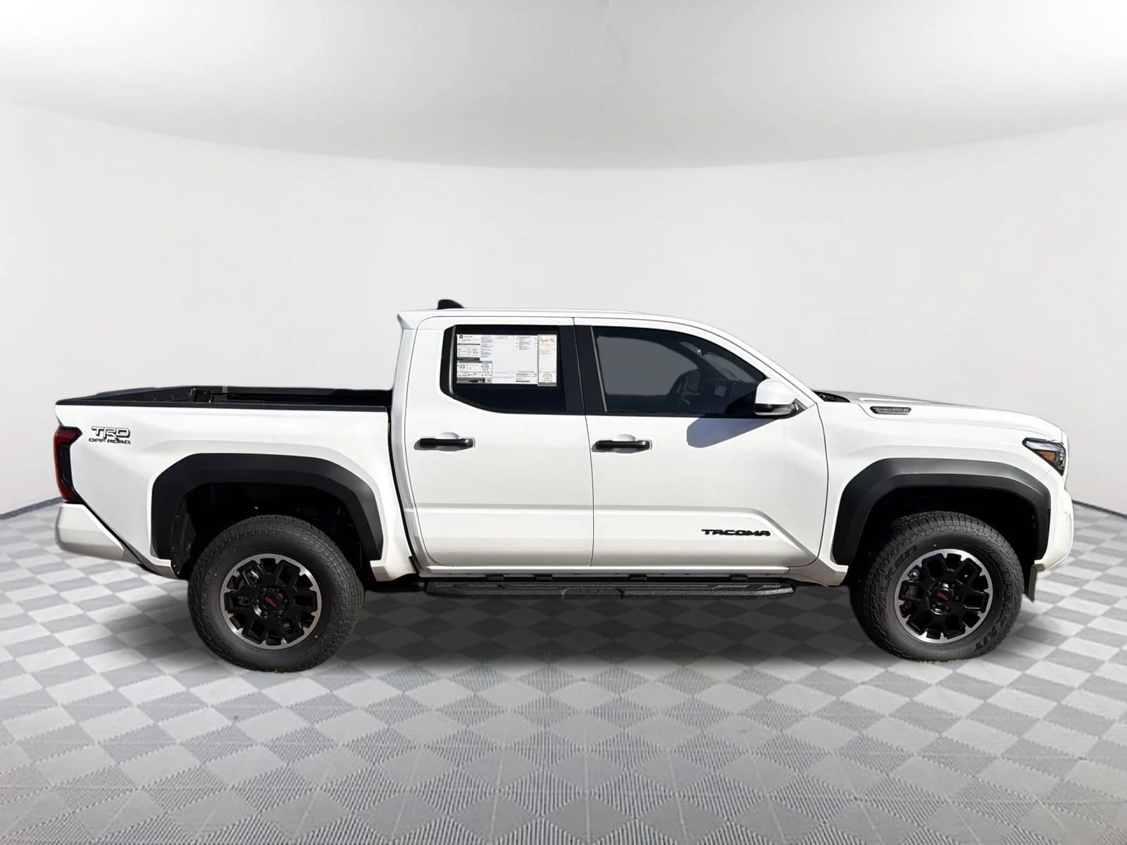 2025 Toyota Tacoma TRD Off Road - Photo 8