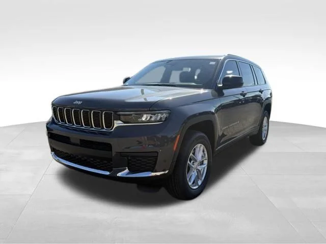 New 2026 Baltic Gray Metallic Clear-Coat Exterior Paint Jeep Laredo image 4