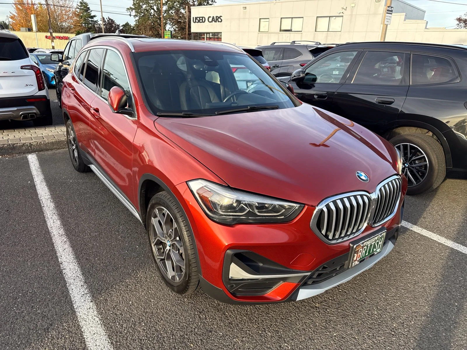 Used 2020 Orange BMW xDrive28i image 4