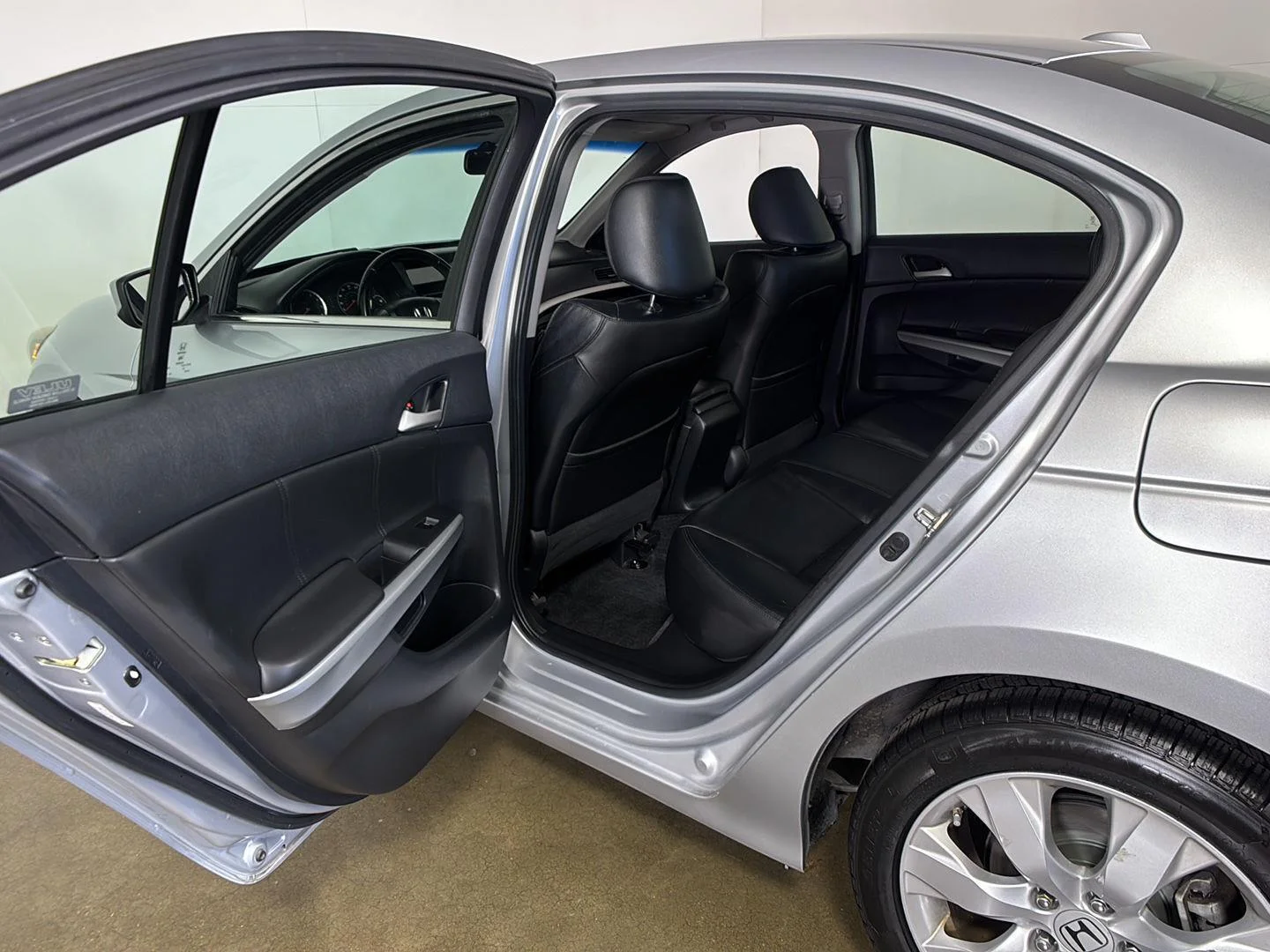 Used 2009 SILVER Honda EXL image 19