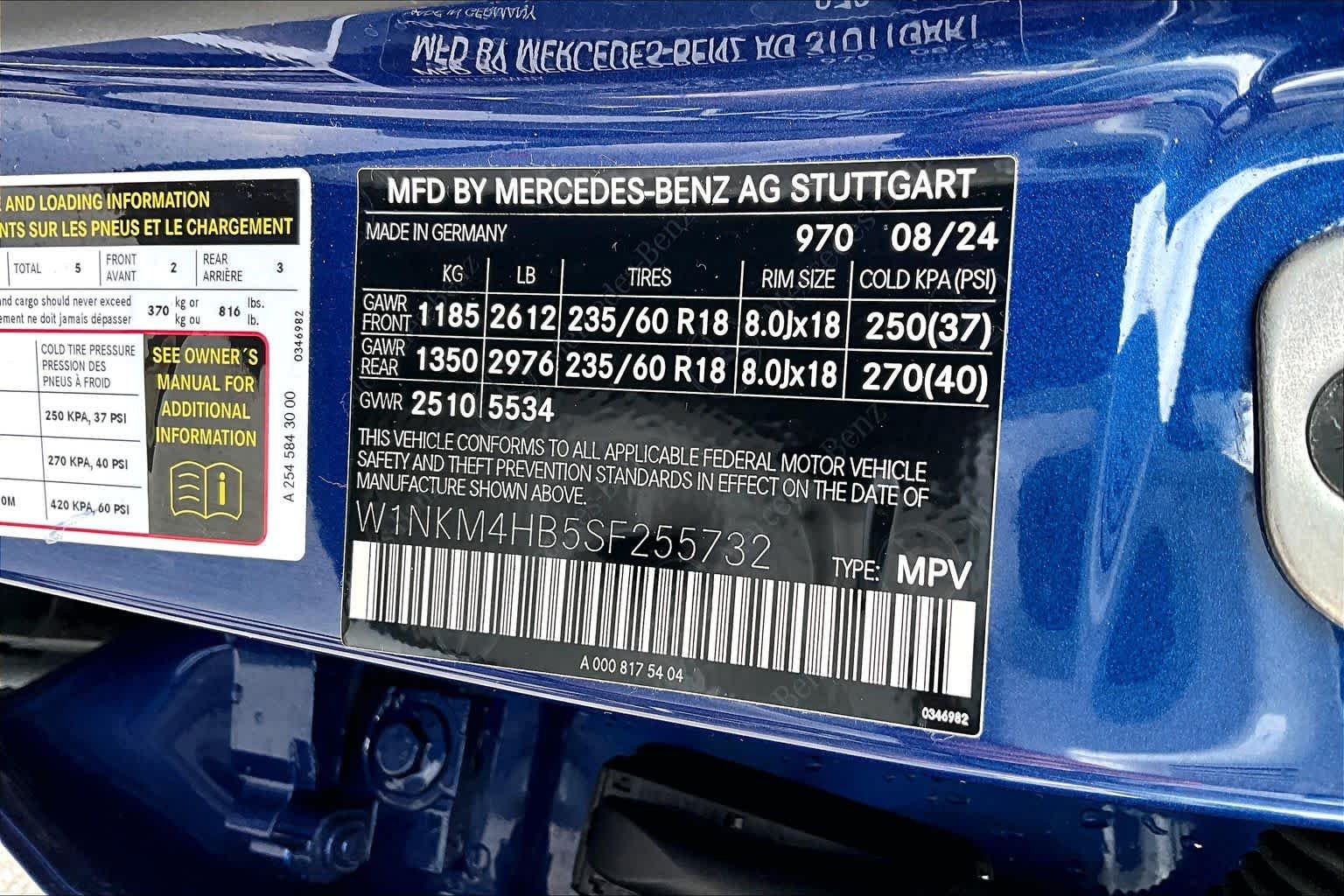 Used 2025 Starling Blue Metallic Mercedes-Benz GLC 300 image 32