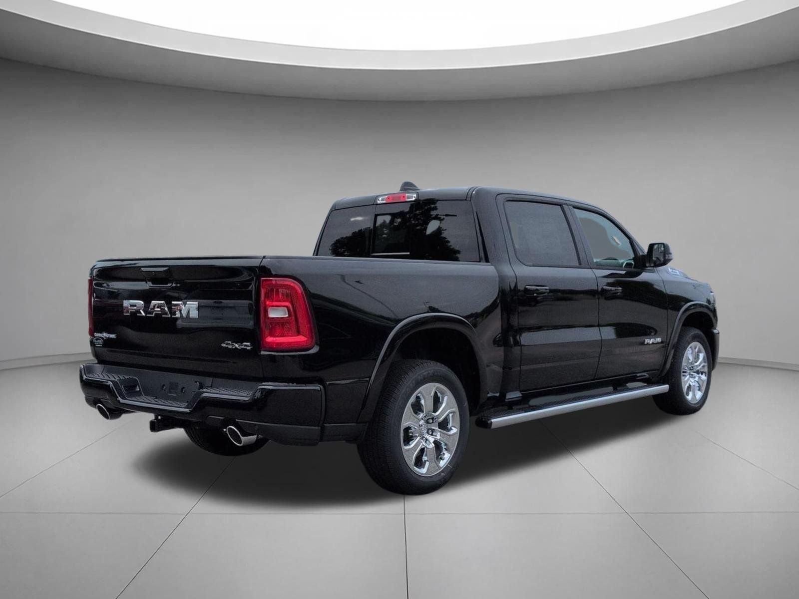 New 2026 Diamond Black Crystal Pearl-Coat Exterior Paint RAM Lone Star image 5