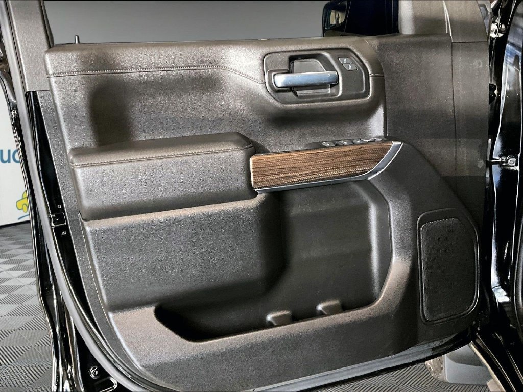 Used 2022 Black Chevrolet LT Trail Boss image 9