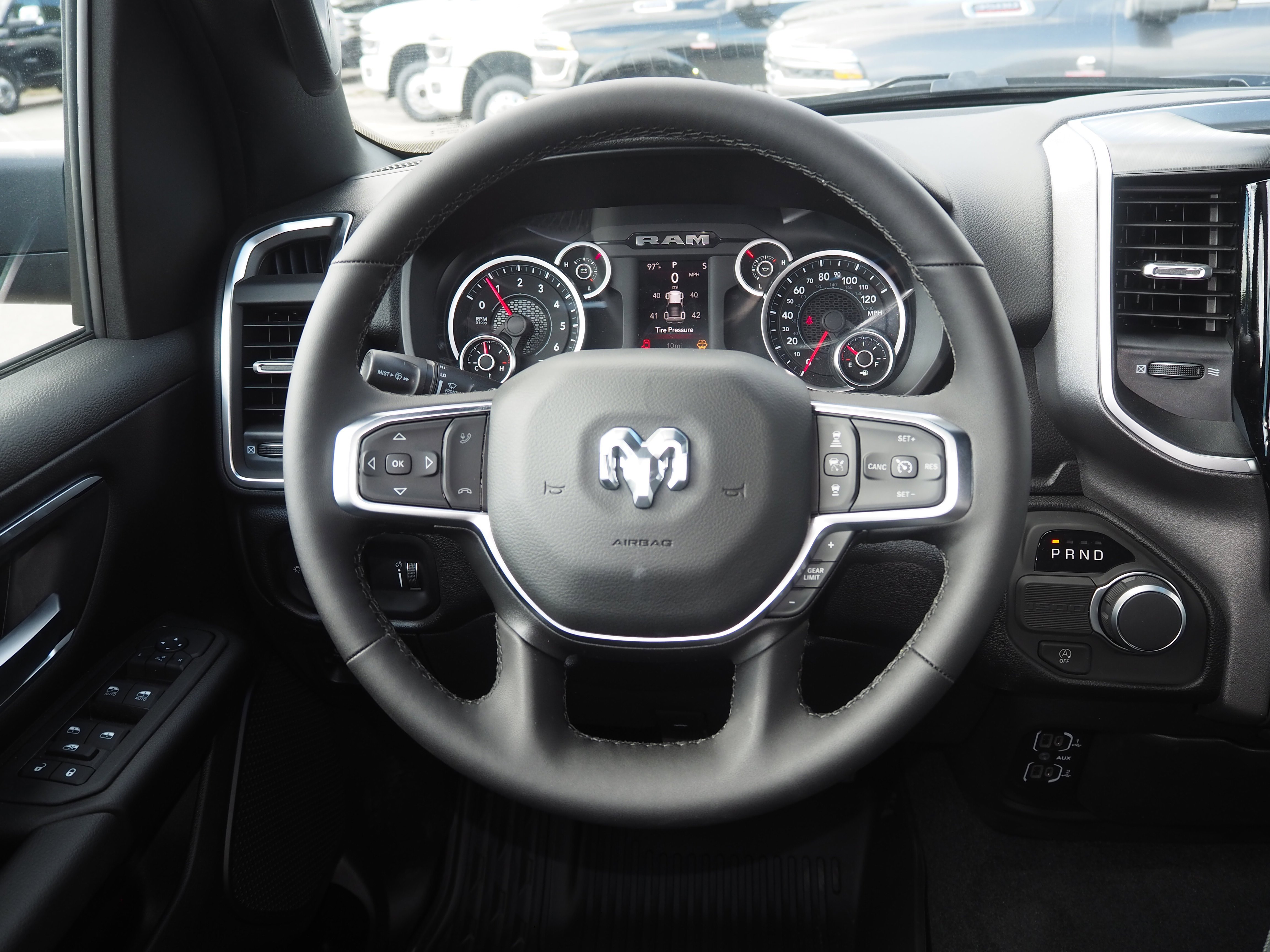 2025 Ram 1500 Lone Star photo 3