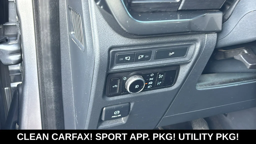 Used 2023 Silver Ford XLT image 10