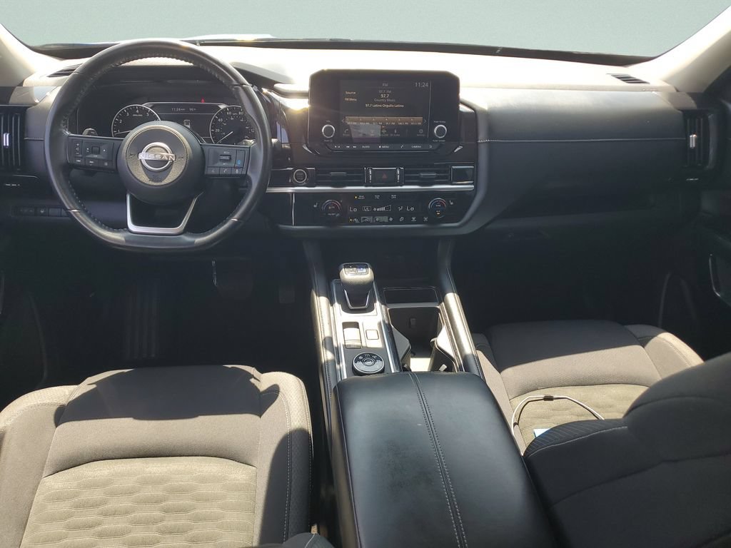 Used 2022 Blue Nissan SV 4WD image 11