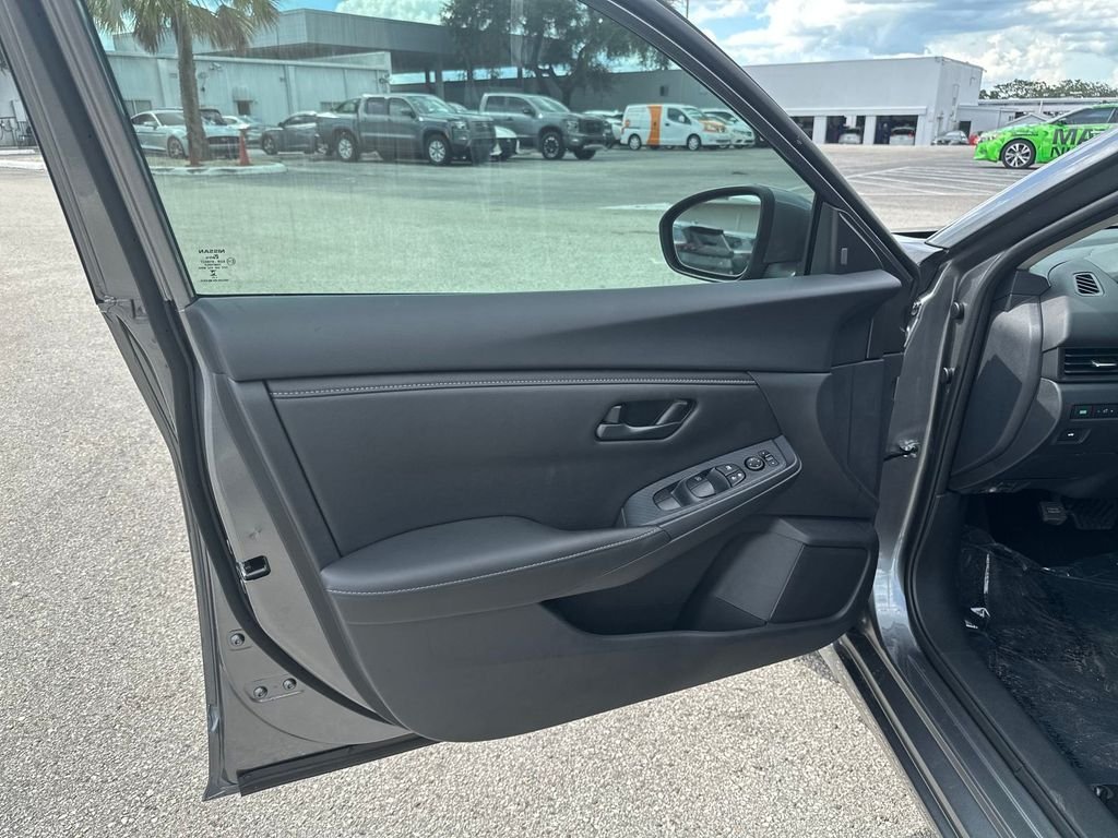 2025 Nissan Sentra S - Photo 10